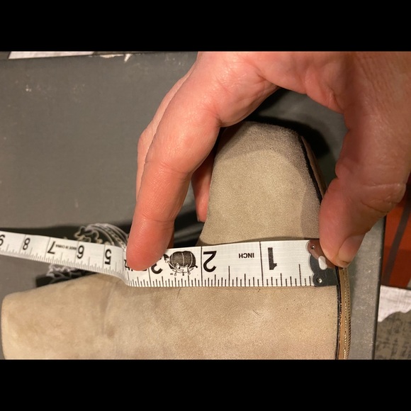 Real suede Vince C booties 👀 - Picture 5 of 6